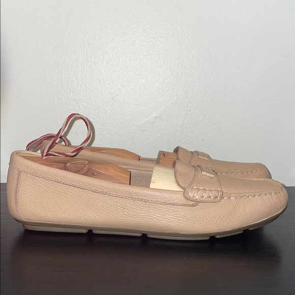 Anthropologie Calvin Klein Leta Leather Flats/Slip Ons. Size 9. Rubber Soles - Picture 1 of 13